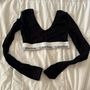 Calvin Klein long sleeve crop top “Never worn”